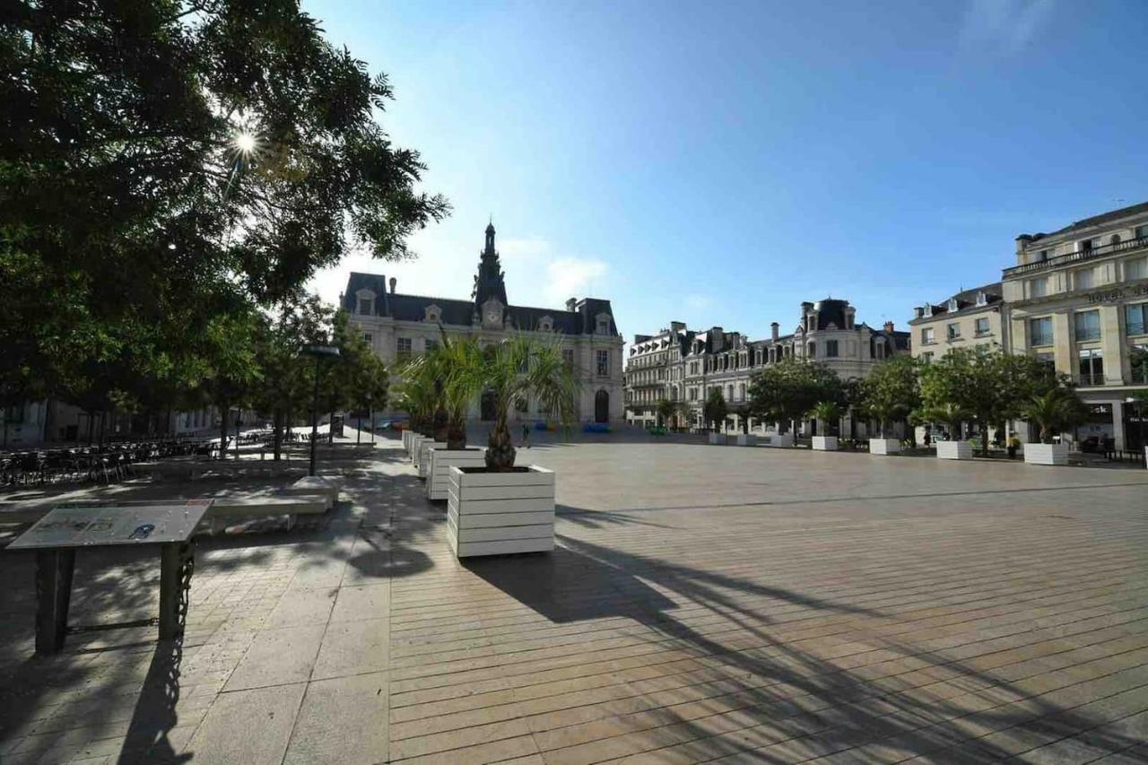 An Authentic Experience With Spa In The Center Poitiers Luaran gambar